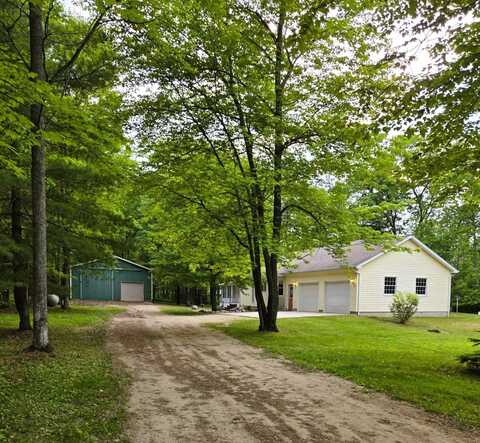 10505 N Athey, Harrison, MI 48625