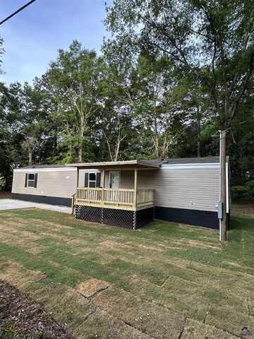 35 Arbor Drive, Hawkinsville, GA 31036