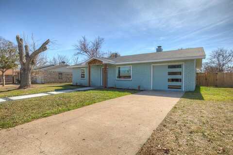 205 Glenmoor Dr, Fredericksburg, TX 78624