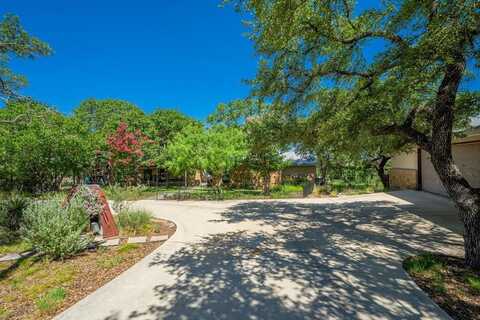 165 Highridge Lane, Fredericksburg, TX 78624