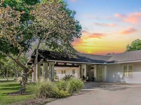 2021 Briarwood Circle, Fredericksburg, TX 78624