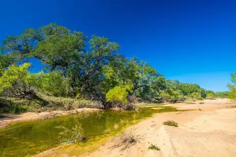 000 County Rd 102, Llano, TX 78643