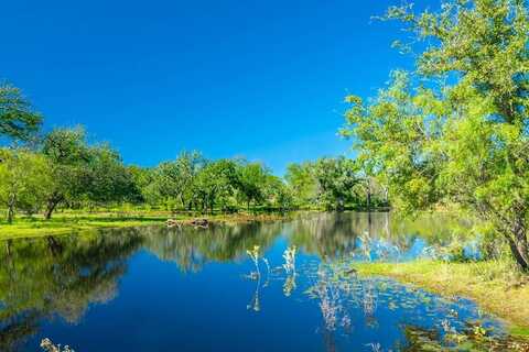 000 County Rd 102, Llano, TX 78643
