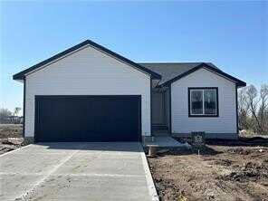 1005 D Avenue, Nevada, IA 50201