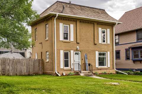 525 6th Street, Nevada, IA 50201