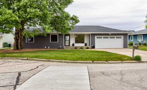 405 Joy Circle, Gilbert, IA 50105