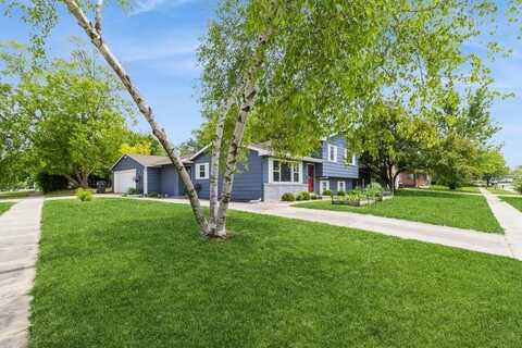 1330 Woodstock Avenue, Ames, IA 50014
