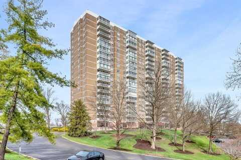 2444 Madison Road, Cincinnati, OH 45208