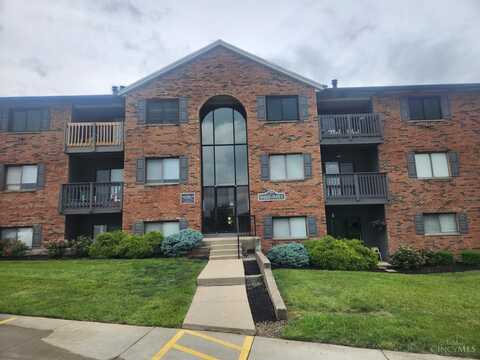 9489 Woodland Hills Drive, West Chester, OH 45011