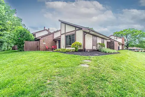 1364 Black Forest Drive, West Carrollton, OH 45449