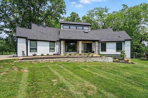 14 Heritage Road, Blue Ash, OH 45241