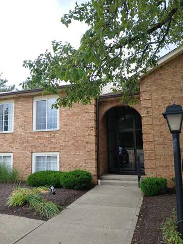 5292 Eaglesnest Drive, Green, OH 45248