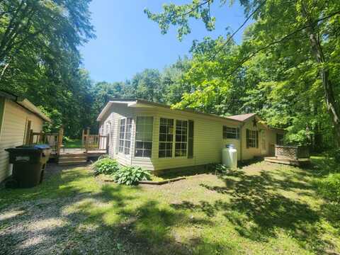 1477 Friendly Lane, Sterling, OH 45176