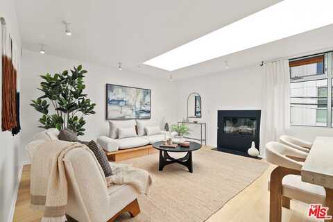 5806 Waring Ave, Los Angeles, CA 90038