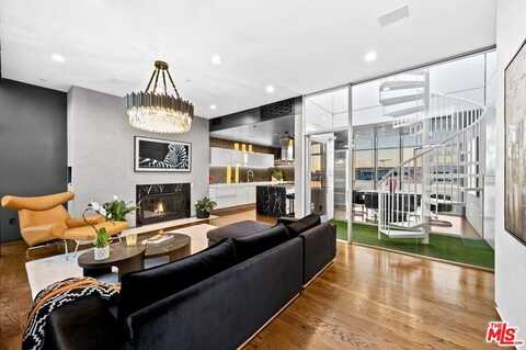 825 N Kings Rd, West Hollywood, CA 90069