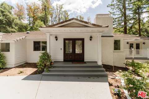 15514 Del Gado Dr, Sherman Oaks, CA 91403