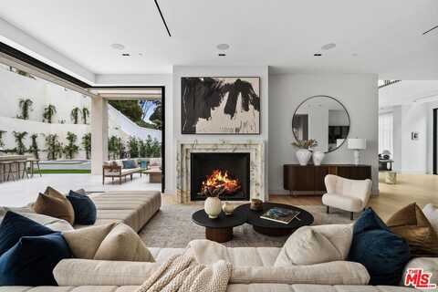 10950 Verano Rd, Los Angeles, CA 90077