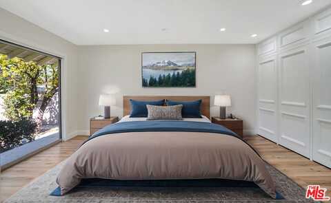 23153 Gonzales Dr, Woodland Hills, CA 91367