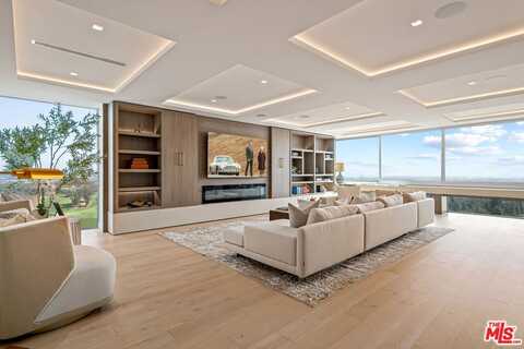 2222 Avenue Of The Stars, Los Angeles, CA 90067