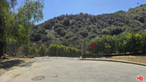 3 Ambar Dr, Woodland Hills, CA 91364