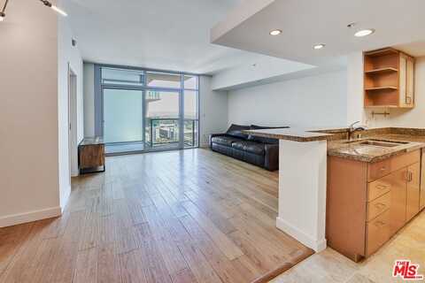 13700 Marina Pointe Dr, Marina Del Rey, CA 90292