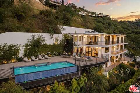 3820 Knobhill Dr, Sherman Oaks, CA 91423