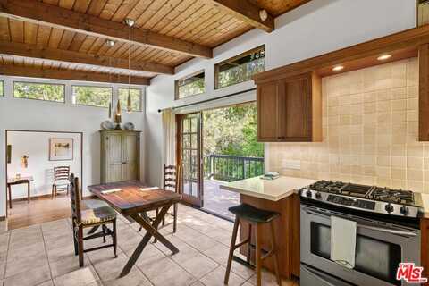 21550 Summit Trl, Topanga, CA 90290