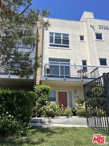 2753 Waverly Dr, Los Angeles, CA 90039