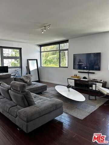 13045 Pacific Prome, Los Angeles, CA 90094