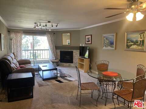 21550 Burbank Blvd, Woodland Hills, CA 91367