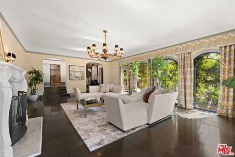 3300 N Knoll Dr, Los Angeles, CA 90068