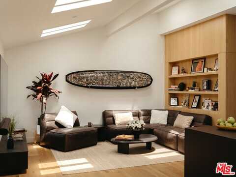 4351 Redwood Ave, Marina Del Rey, CA 90292