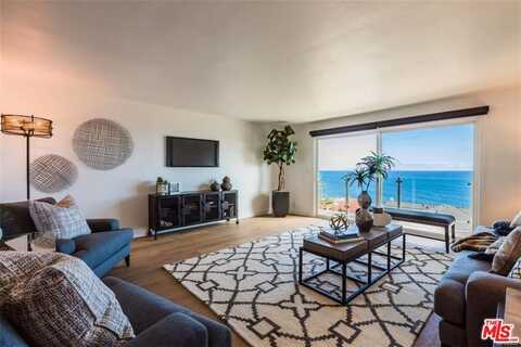 18203 Coastline Dr, Malibu, CA 90265