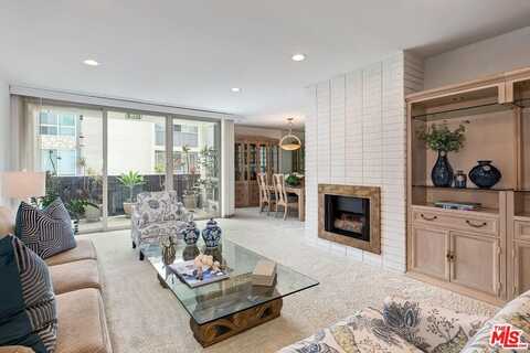 809 S Bundy Dr, Los Angeles, CA 90049