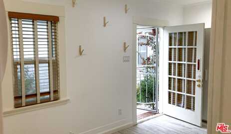 1111 12th St, Santa Monica, CA 90403