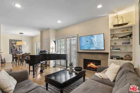 1655 Greenfield Ave, Los Angeles, CA 90025