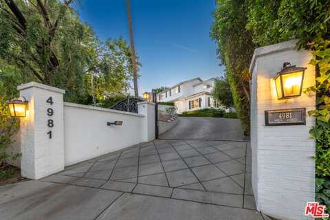 4981 Amigo Ave, Tarzana, CA 91356