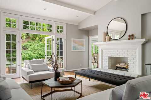 4071 Mandeville Canyon Rd, Los Angeles, CA 90049
