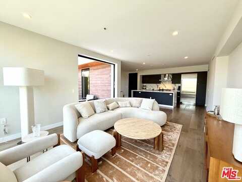 1017 N Croft Ave, Los Angeles, CA 90069