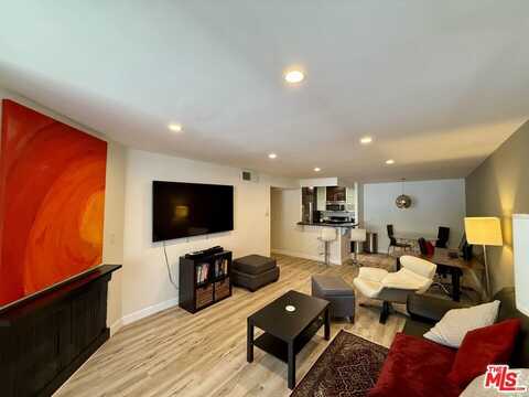 8530 Holloway Dr, West Hollywood, CA 90069
