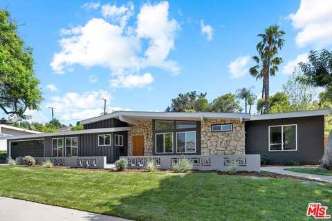 22946 Brenford St, Woodland Hills, CA 91364