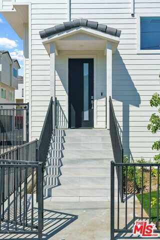 14651 W Sara Ln, Panorama City, CA 91402