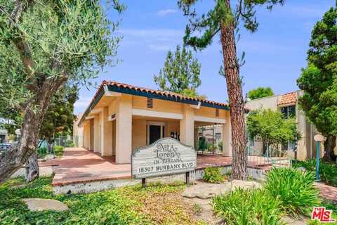 18307 Burbank Blvd, Tarzana, CA 91356