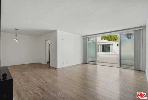 930 3rd St, Santa Monica, CA 90403