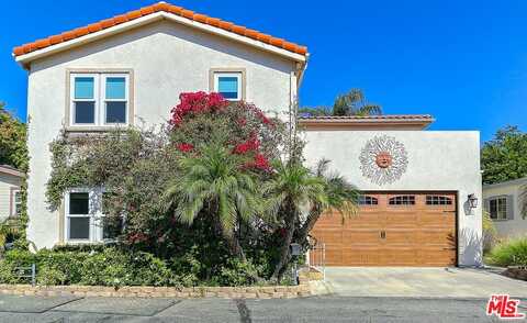 117 Navajo Ln, Topanga, CA 90290