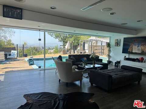 7241 Woodrow Wilson Dr, Los Angeles, CA 90068