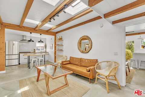 718 Vernon Ave, Venice, CA 90291