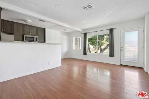 6612 De Longpre Ave, Los Angeles, CA 90028
