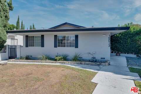 15013 Hartsook St, Sherman Oaks, CA 91403