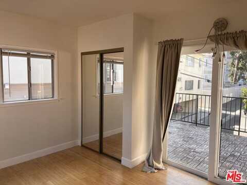 133 S Elm Dr, Beverly Hills, CA 90212